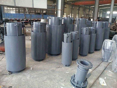 波纹补偿器7